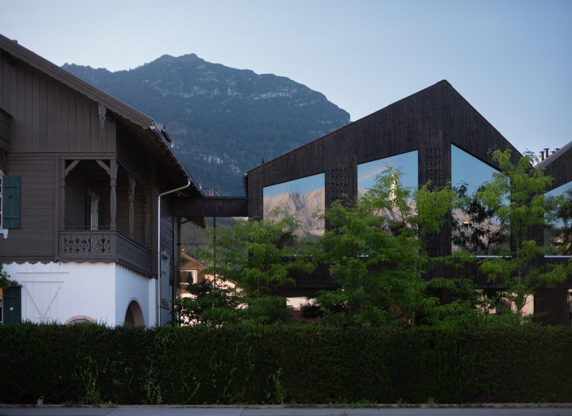 Hotel Quartier - Ueber Nacht In Besonderer Architektur Garmisch-Partenkirchen Esterno foto